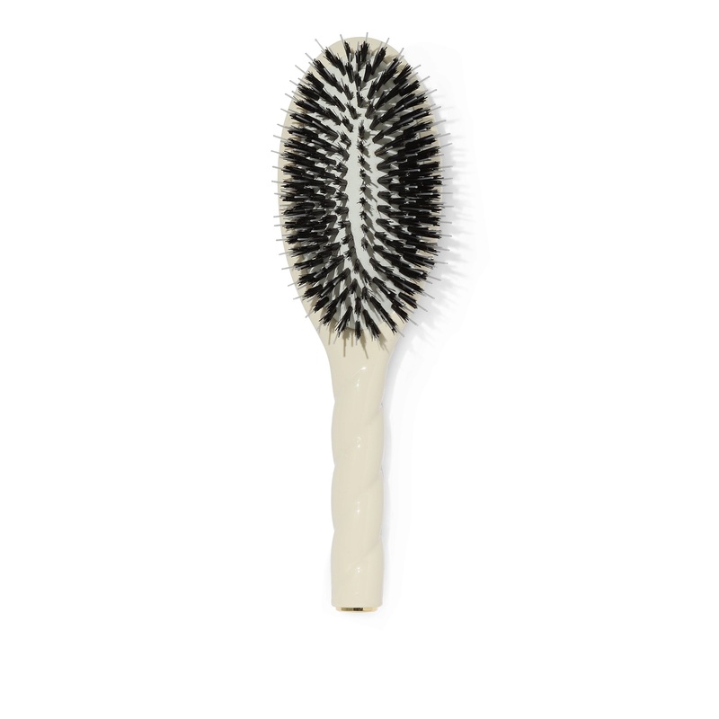 N02 Essential Detangling Brush